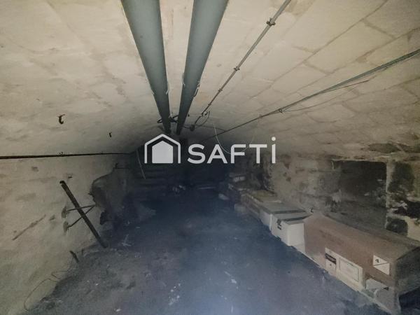 IMMEUBLE pour commerce et/ou habitation + cour