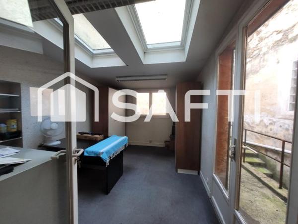 IMMEUBLE pour commerce et/ou habitation + cour