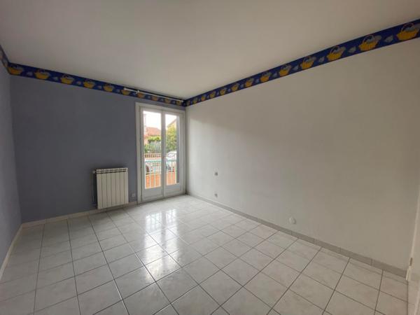 PROCHE ALLEE D'IENA T3 AVEC BALCON ET GARAGE