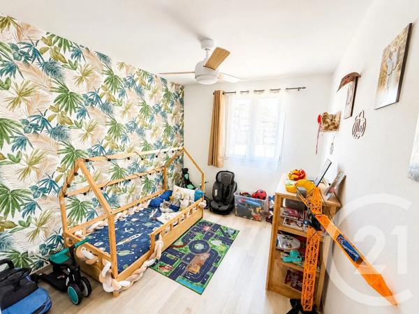 Appartement T3 à vendre  3 pièces - 60 m 2   COGOLIN  - 83