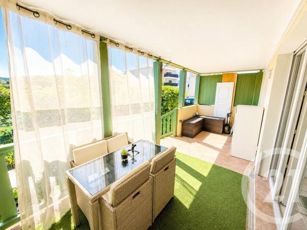 Appartement T3 à vendre  3 pièces - 60 m 2   COGOLIN  - 83
