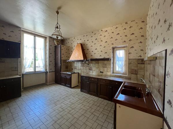 Maison Auvers Sur Oise 7 pièce(s) 197.88 m2 €565 000 ** - Référence 11011