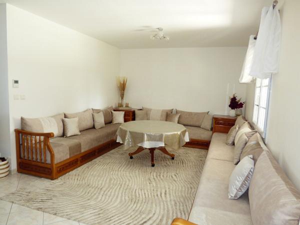 Maison Saint Denis De L Hotel 6 pièce(s) 181 m2