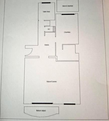 Grand F2 Parfait Etat au soleil étage élevé deux balcons