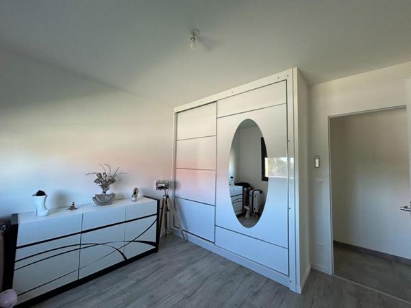 Plain-pied 2021 ,Lumineuse & clé en main .Secteur recherché de Villerest