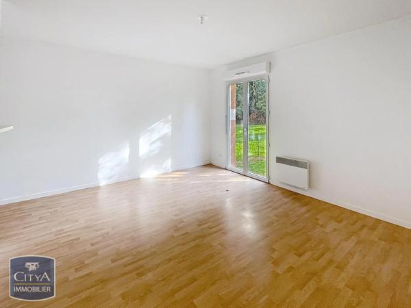 Appartement à louer 2 pièces 40.58m² Maubeuge (59600)