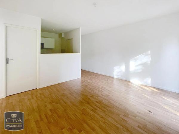 Appartement à louer 2 pièces 40.58m² Maubeuge (59600)