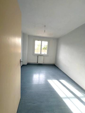 Maison à vendre 6 pièces SAINTES (17)