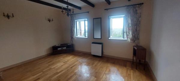Mas en pierre à rénover – 317 m² habitables – 1,7 ha – Vue imprenable sur les Cévennes