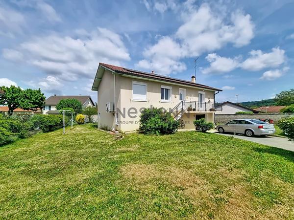 Sur Villemoirieu , maison familiale avec espace indépendant et beau potentiel
