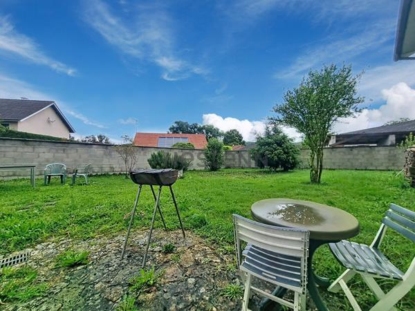 Sur Villemoirieu , maison familiale avec espace indépendant et beau potentiel