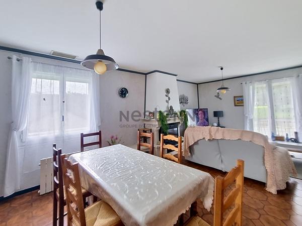 Sur Villemoirieu , maison familiale avec espace indépendant et beau potentiel
