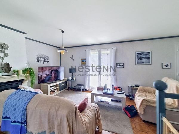 Sur Villemoirieu , maison familiale avec espace indépendant et beau potentiel
