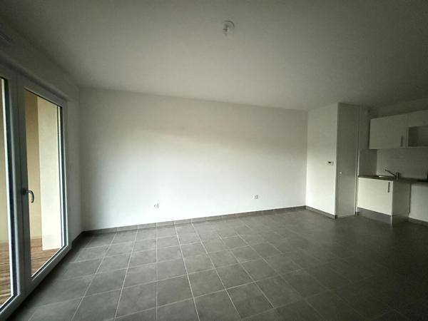 A LOUER - MURET Quartier Vasconia - Appartement T3 de 58 m² avec cuisine équipée et 2 parkings en sous sol dans résidence sécurisée - G1285-FG