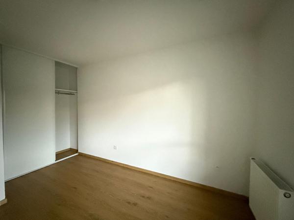 A LOUER - MURET Quartier Vasconia - Appartement T3 de 58 m² avec cuisine équipée et 2 parkings en sous sol dans résidence sécurisée - G1285-FG