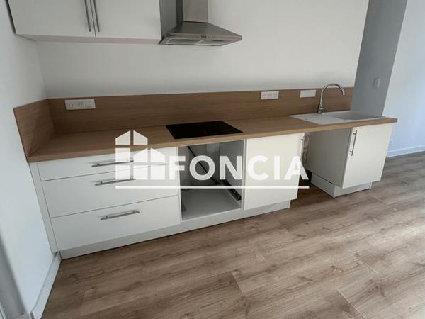 Location Appartement 2 pièces 46.82 m² - 12 RUE FERDINAND BUISSON Niort 79000