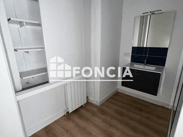 Location Appartement 2 pièces 46.82 m² - 12 RUE FERDINAND BUISSON Niort 79000