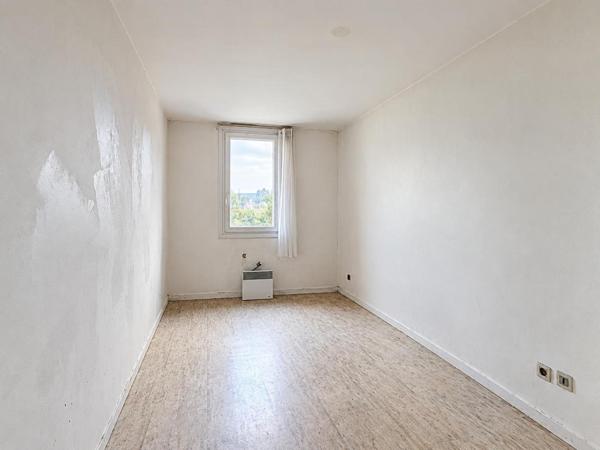 Grand T2 de 53m2 (T3 possible)