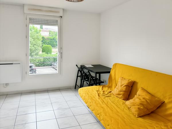 Aix-en-Provence (13090) A Louer - T1 avec place de parking privée - AIX EN PROVENCE