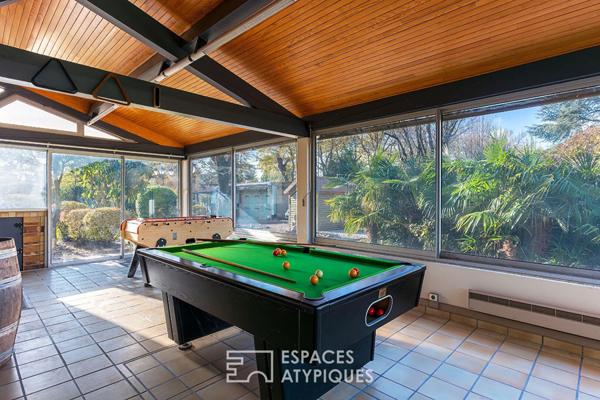 Propriété de caractère avec parc arboré, dépendances et piscine