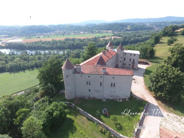 Maison à vendre 23 pièces JUJURIEUX (01)