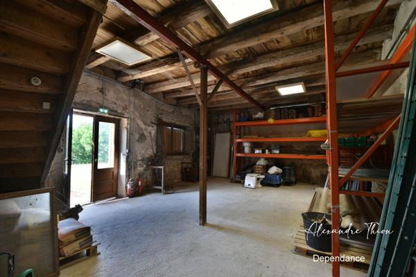 Maison à vendre 23 pièces JUJURIEUX (01)