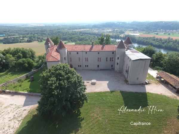 Maison à vendre 23 pièces JUJURIEUX (01)