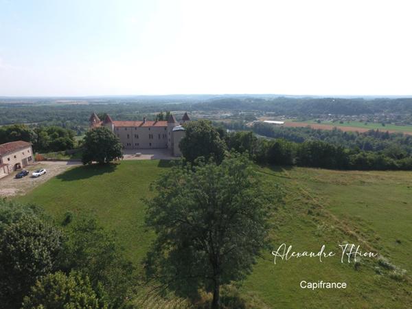 Maison à vendre 23 pièces JUJURIEUX (01)