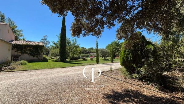 Maison à vendre 7 pièces ROGNES (13)
