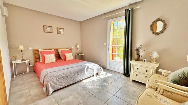 Maison à vendre 7 pièces ROGNES (13)