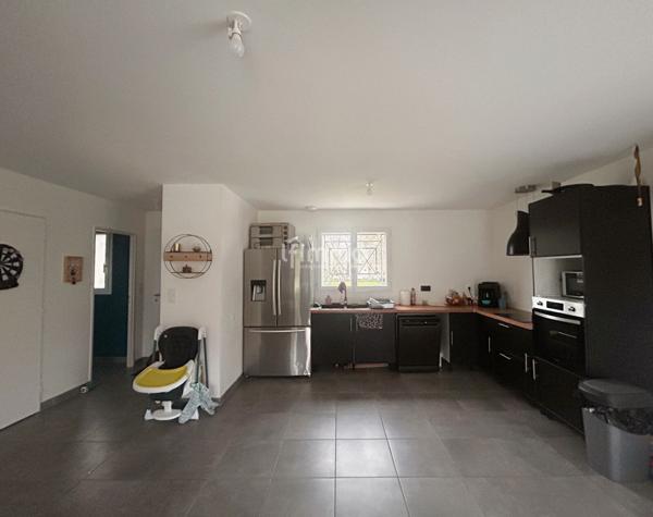 Maison familiale de 3 chambres - 90 m² sur 963 m² de terrain