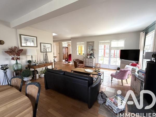 Maison à vendre 7 pièces 200 m² Vieux-Moulin