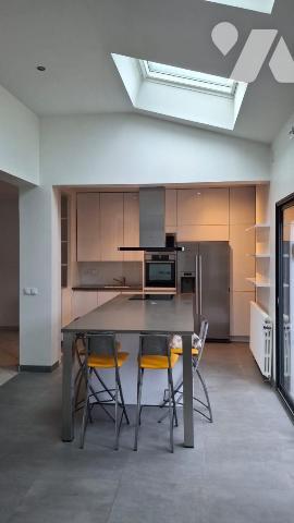 Sur la commune de DRANCY (Seine-Saint-Denis) Maison de 4 pièces principales 