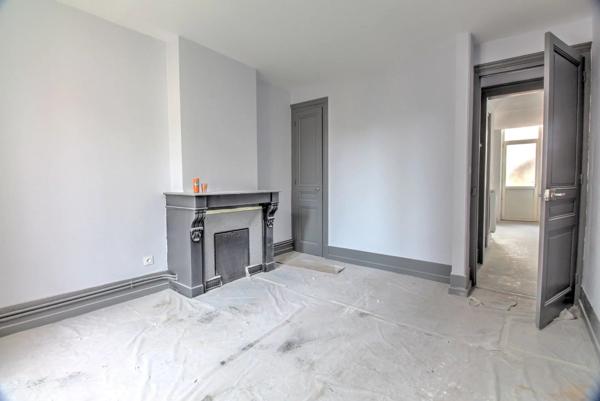 Location                                                      Appartement
                        
                     3 pièces                      67 m2                     à Saint-Chamond