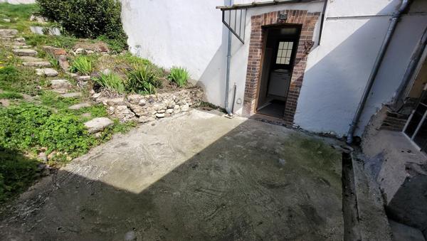 Maison 91m² hab, cuis,s/séjour, 3 ch + cave dépendance / terrain 694m²