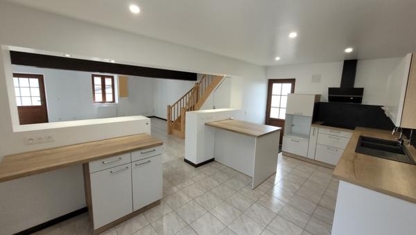 Maison 91m² hab, cuis,s/séjour, 3 ch + cave dépendance / terrain 694m²