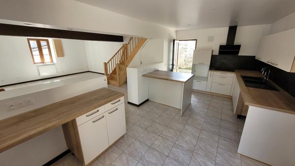 Maison 91m² hab, cuis,s/séjour, 3 ch + cave dépendance / terrain 694m²