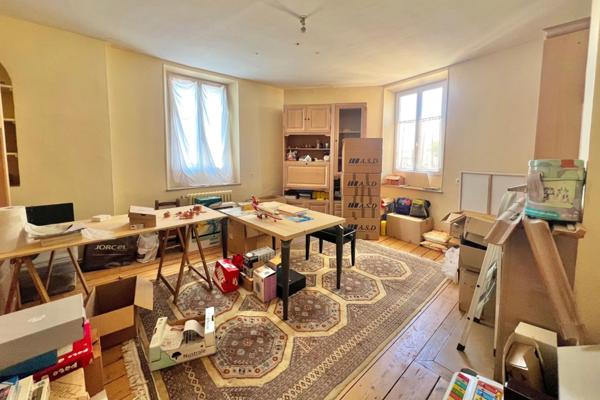 AMIENS (80000) MAISON DE VILLE - MAISON D'HÔTES - HÔTEL PARTICULIER - CENTRE VILLE - RARE - 6 CHAMBRES - ANNEXE - COUR - CAVE