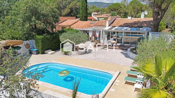 Plain-pied, piscine et dépendance