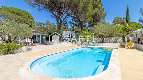 Plain-pied, piscine et dépendance