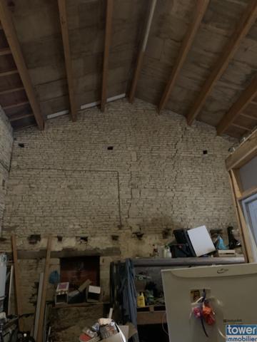 BEAUVAIS SUR MATHA 17490 - Maison à rénover de 200 m² env. sur un terrain de 830 m² avec 2 dépendances ..