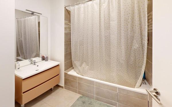 Appartement à vendre    5 pièces • 99,80 m2 Coupvray