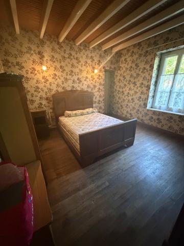 Ferme
                                                                                                                                                                                                                                                                                                                        6 pièce(s)                                                                                                                                                                                                          2 chambre(s)                                                                                                                                                                                                          106  m²