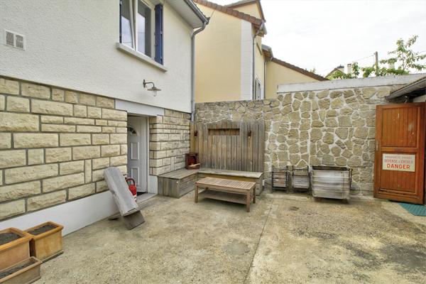 Maison Houilles 5 pièce(s) 92 m2 (superficie habitable ) et 154.49m² (surface totale au sol) , Houilles
