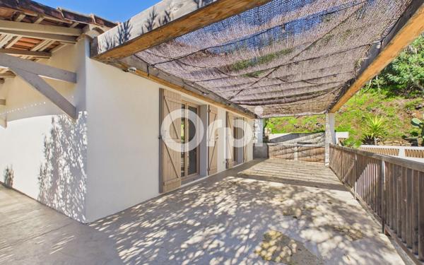 Maison à vendre    4 pièces • 147 m2 Mandelieu-la-Napoule