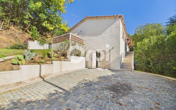 Maison à vendre    4 pièces • 147 m2 Mandelieu-la-Napoule