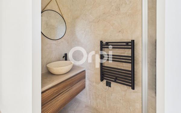 Maison à vendre    4 pièces • 147 m2 Mandelieu-la-Napoule