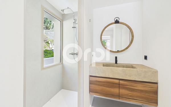 Maison à vendre    4 pièces • 147 m2 Mandelieu-la-Napoule