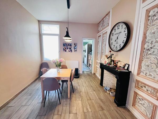 Maison à Calais, place crève-coeur de 123 m2, 4 chambres + bureau + cour