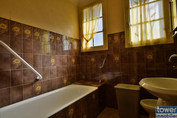 Proche Bergerac Maison de village de 176m2 sur terrain 2000m2